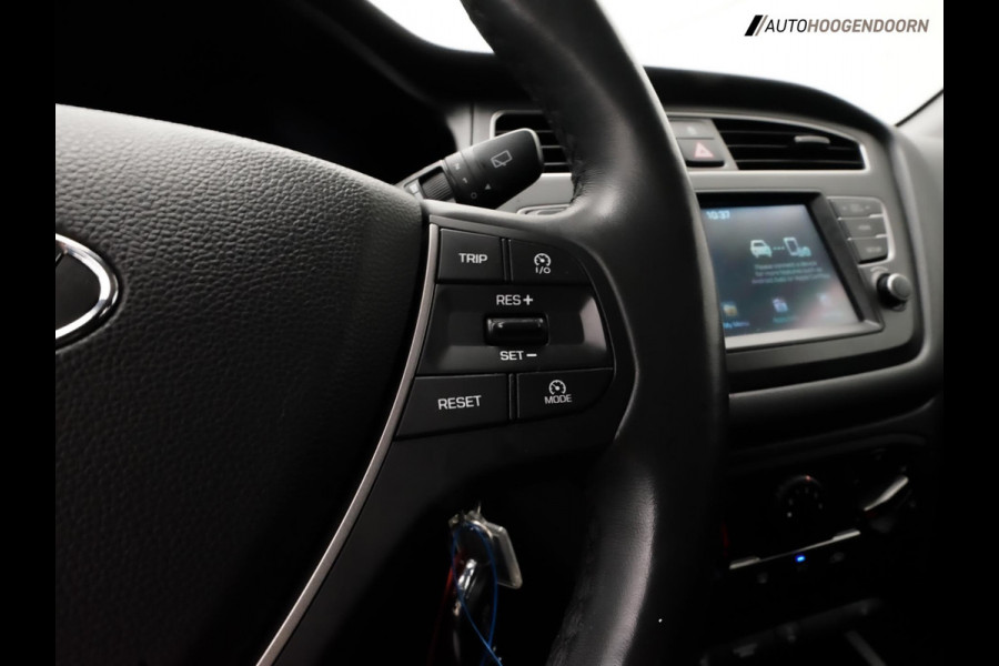 Hyundai i20 1.0 T-GDI Comfort (APPLE CARPLAY,NAVIGATIE,CAMERA,PARKEERSENSOREN,STUUR-STOELVERWARMING,CLIMATE,CRUISE,TOPCONDITIE)