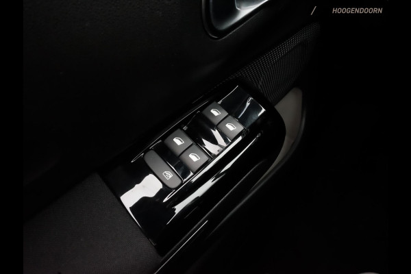 Citroën C3 1.2 PureTech Shine (AUTOMAAT,APPLE CARPLAY,NAVIGATIE,PANORAMA,KEYLESS,CLIMATE,CRUISE,TREKHAAK,TOPCONDITIE)