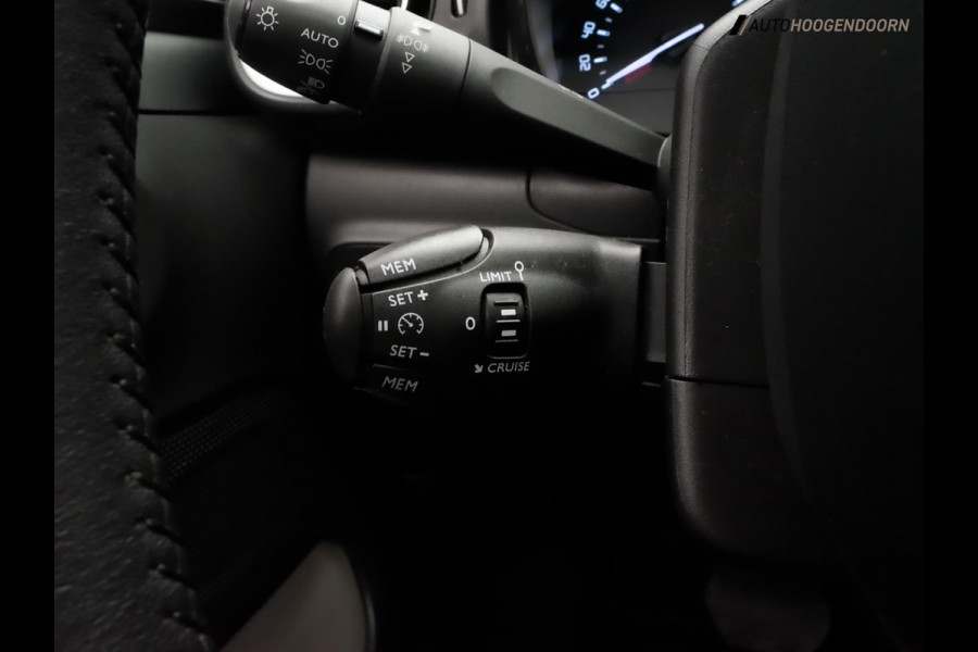 Citroën C3 1.2 PureTech Shine (AUTOMAAT,APPLE CARPLAY,NAVIGATIE,PANORAMA,KEYLESS,CLIMATE,CRUISE,TREKHAAK,TOPCONDITIE)
