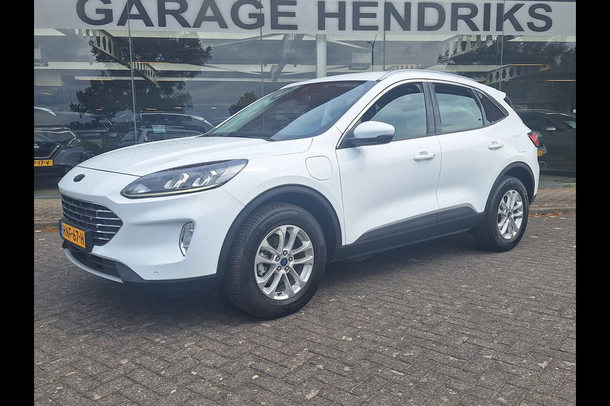 Ford Kuga 2.5 PHEV Titanium, NAVI,CAMERA, CARPLAY, Bi Led (occasion) Ford Kuga 2.5 PHEV Titanium, NAVI,CAMERA, CARPLAY, Bi Led (occasion)