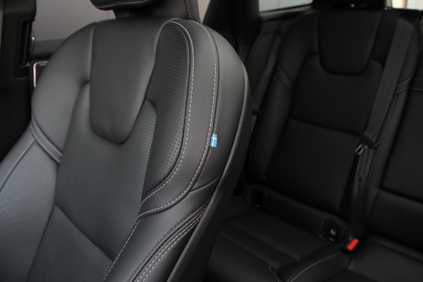 Volvo XC60 2.0 Recharge T8 AWD R-Design | Massage | Pano | Luchtvering | B&W