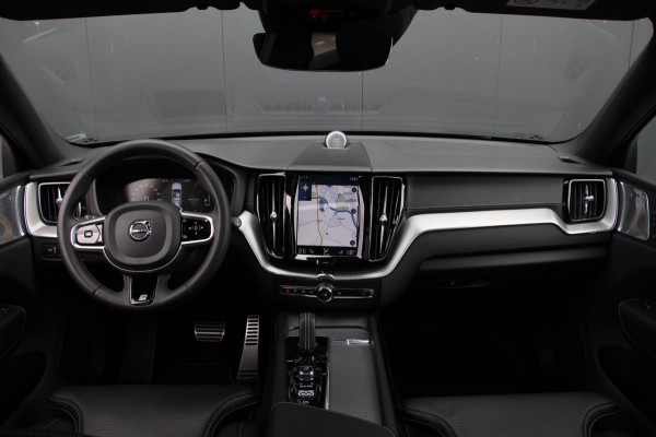 Volvo XC60 2.0 Recharge T8 AWD R-Design | Massage | Pano | Luchtvering | B&W