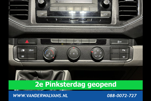 Volkswagen Crafter 2.0 TDI 140 pk L3H3 L2H2 Euro6 # Airco | 3000kg Trekvermogen | Cruisecontrol | Parkeersensoren Bijrijdersbank, verwarmde voorruit, multimedia voorbereiding, zilver