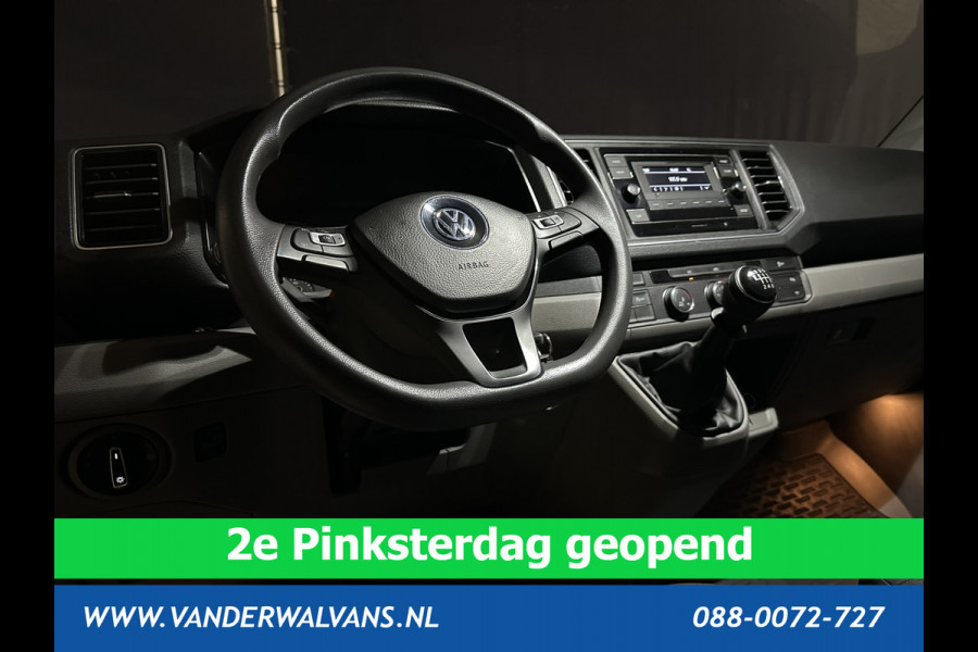Volkswagen Crafter 2.0 TDI 140 pk L3H3 L2H2 Euro6 # Airco | 3000kg Trekvermogen | Cruisecontrol | Parkeersensoren Bijrijdersbank, verwarmde voorruit, multimedia voorbereiding, zilver