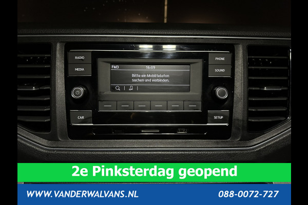 Volkswagen Crafter 2.0 TDI 140 pk L3H3 L2H2 Euro6 # Airco | 3000kg Trekvermogen | Cruisecontrol | Parkeersensoren Bijrijdersbank, verwarmde voorruit, multimedia voorbereiding, zilver