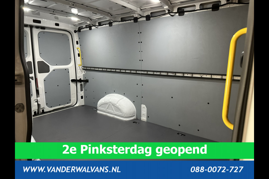 Volkswagen Crafter 2.0 TDI 140pk L3H2 L2H1 Euro6 # Airco | Cruisecontrol | Bijrijdersbank 3000kg trekvermogen