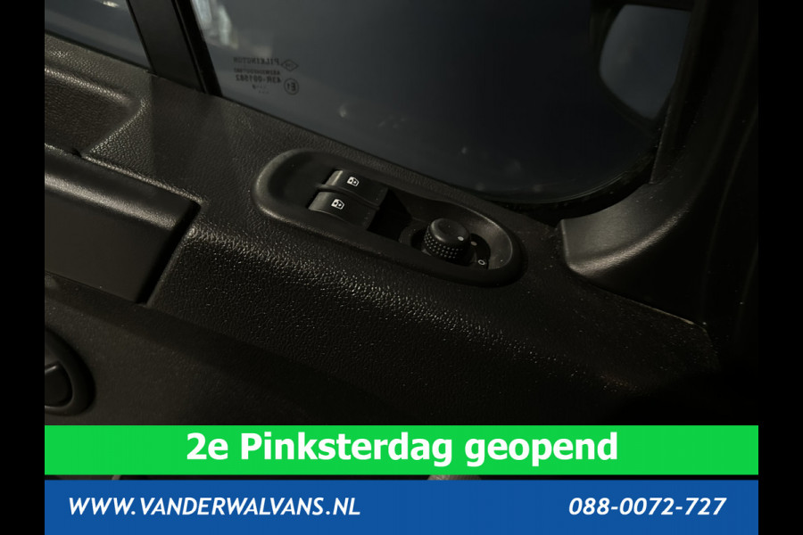 Opel Movano 2.3 CDTI 146pk L2H2 Euro6 Airco | Imperiaal | Trap | Camera | Navigatie | 2500kg Trekhaak Cruisecontrol, Parkeersensoren, Bijrijdersbank