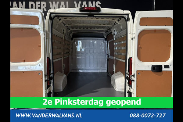 Peugeot Boxer 2.2 BlueHDi 140pk L2H2 Euro6 Airco | Camera | Navigatie | 2500kg Trekhaak Cruisecontrol, Parkeersensoren, Bijrijdersbank