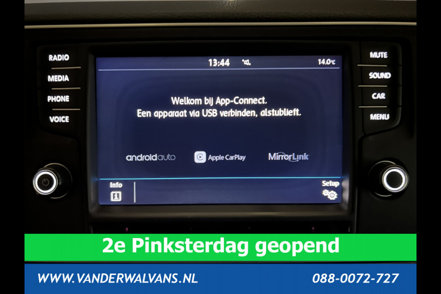Volkswagen Crafter 2.0 TDI 140 pk L3H2 L2H1 Euro6 Airco | Apple Carplay | Cruisecontrol | Andoid Auto | Parkeersensoren, Stoelverwarming, Bijrijdersbank, 3000kg trekvermogen