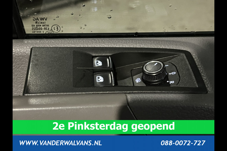 Volkswagen Crafter 2.0 TDI 140 pk L3H2 L2H1 Euro6 Airco | Apple Carplay | Cruisecontrol | Andoid Auto | Parkeersensoren, Stoelverwarming, Bijrijdersbank, 3000kg trekvermogen