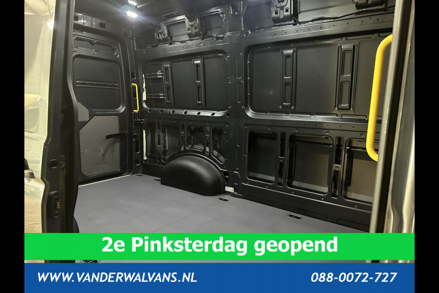 Volkswagen Crafter 2.0 TDI L3H3 L2H2 Euro6 Airco | Trekhaak | Parkeersensoren Bijrijdersbank