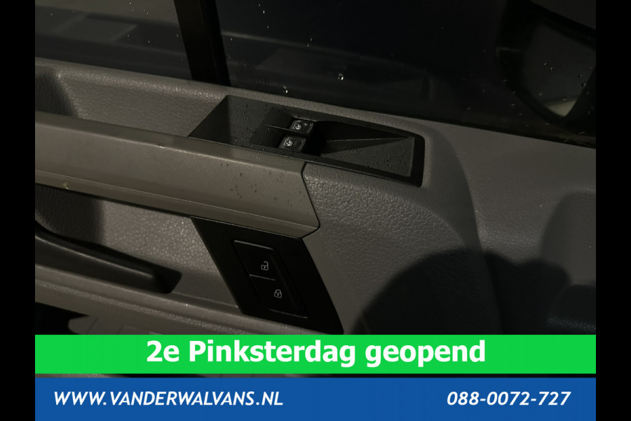 Volkswagen Crafter 2.0 TDI L3H3 L2H2 Euro6 Airco | Trekhaak | Parkeersensoren Bijrijdersbank