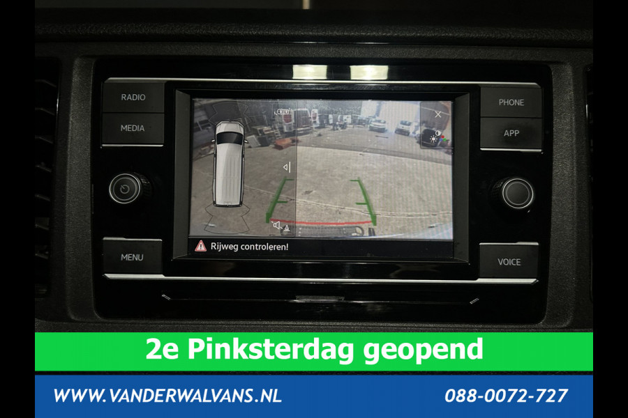 Volkswagen Crafter 2.0 TDI 140 pk L3H3 L2H2 Euro6 Airco | Camera | Cruisecontrol | Apple Carplay Android Auto, Chauffeursstoel, Parkeersensoren, Bijrijdersbank, 3000kg Trekvermogen, zilver