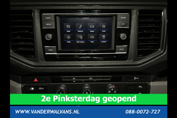 Volkswagen Crafter 2.0 TDI 140 pk L3H3 L2H2 Euro6 Airco | Camera | Cruisecontrol | Apple Carplay Android Auto, Chauffeursstoel, Parkeersensoren, Bijrijdersbank, 3000kg Trekvermogen, zilver