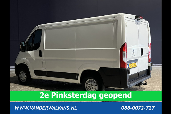 Peugeot Boxer 2.2 BlueHDi 120pk L1H1 Euro6 Airco | Camera | Navigatie | Trekhaak | Cruisecontrol Parkeersensoren, Bijrijdersbank