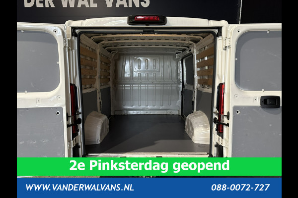 Peugeot Boxer 2.2 BlueHDi 120pk L1H1 Euro6 Airco | Camera | Navigatie | Trekhaak | Cruisecontrol Parkeersensoren, Bijrijdersbank