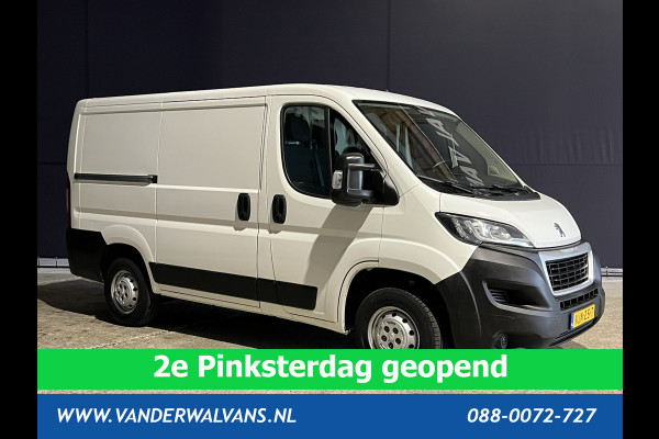 Peugeot Boxer 2.2 BlueHDi 120pk L1H1 Euro6 Airco | Camera | Navigatie | Trekhaak | Cruisecontrol Parkeersensoren, Bijrijdersbank