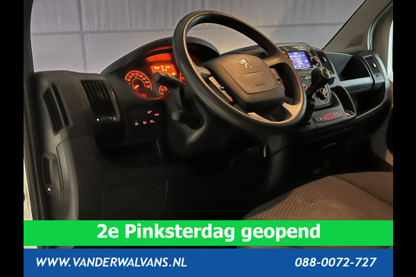 Peugeot Boxer 2.2 BlueHDi 120pk L1H1 Euro6 Airco | Camera | Navigatie | Trekhaak | Cruisecontrol Parkeersensoren, Bijrijdersbank