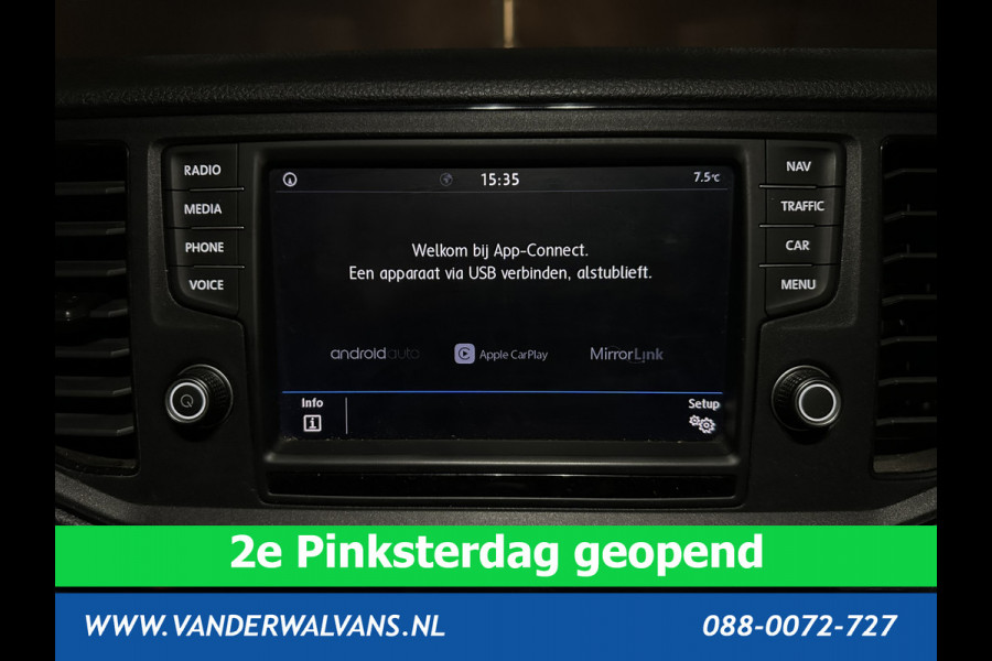 Volkswagen Crafter 2.0 TDI L3H2 L2H1 Euro6 Airco | Camera | Navigatie | Apple Carplay | Trekhaak Android Auto, Bijrijdersbank
