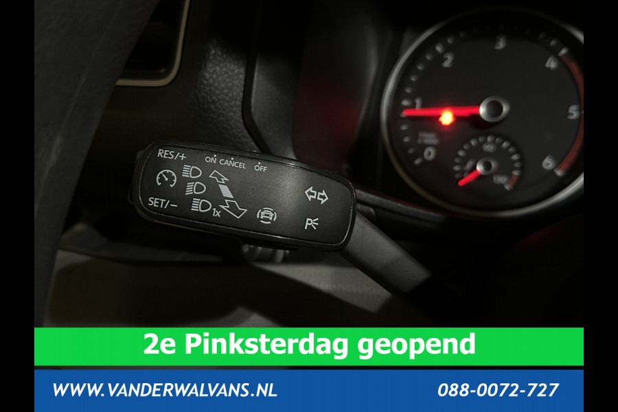 Volkswagen Crafter 2.0 TDI 141pk L3H2 L2H1 Euro6 Airco | 3000kg Trekhaak | Camera | Navigatie | Apple Carplay Android Auto, Cruisecontrol, Parkeersensoren, Dakdragers, Bijrijdersbank