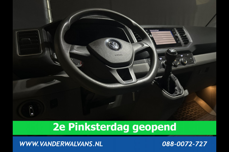 Volkswagen Crafter 2.0 TDI 141pk L3H2 L2H1 Euro6 Airco | 3000kg Trekhaak | Camera | Navigatie | Apple Carplay Android Auto, Cruisecontrol, Parkeersensoren, Dakdragers, Bijrijdersbank