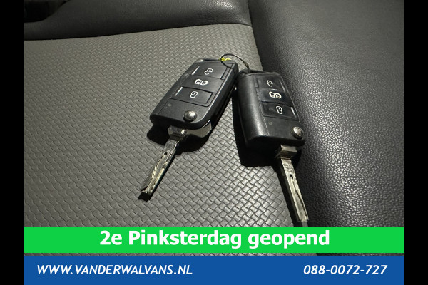 Volkswagen Crafter 2.0 TDI 141pk L3H2 L2H1 Euro6 Airco | 3000kg Trekhaak | Camera | Navigatie | Apple Carplay Android Auto, Cruisecontrol, Parkeersensoren, Dakdragers, Bijrijdersbank