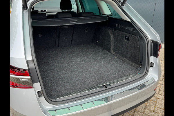 Škoda Superb Combi * Trekhaak * Digitale teller * Side&front assist *
