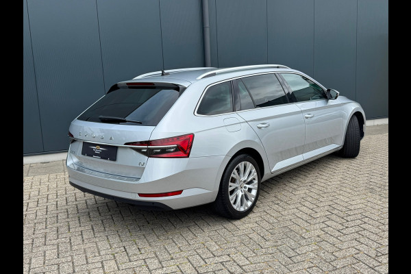 Škoda Superb Combi * Trekhaak * Digitale teller * Side&front assist *