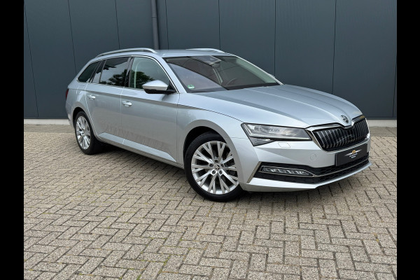 Škoda Superb Combi * Trekhaak * Digitale teller * Side&front assist *