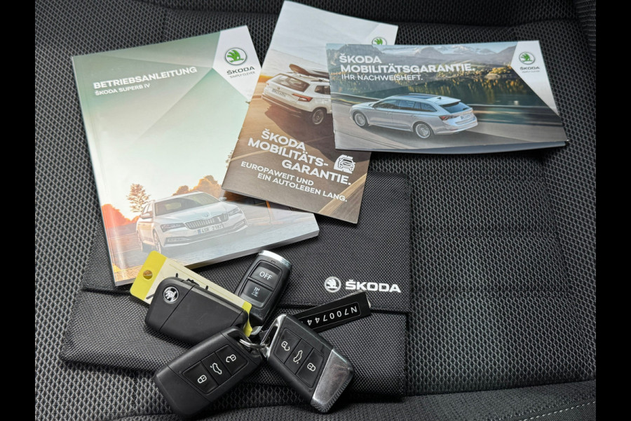 Škoda Superb Combi * Trekhaak * Digitale teller * Side&front assist *