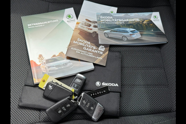 Škoda Superb Combi * Trekhaak * Digitale teller * Side&front assist *