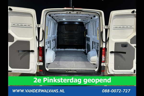 Volkswagen Crafter 2.0 TDI 141pk L3H2 L2H1 Euro6 Airco | Camera | Apple Carplay | Android Auto | 3000kg Trekhaak Bijrijdersbank