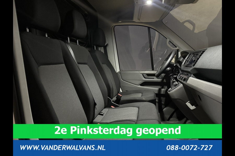 Volkswagen Crafter 2.0 TDI 141pk L3H2 L2H1 Euro6 Airco | Camera | Apple Carplay | Android Auto | 3000kg Trekhaak Bijrijdersbank