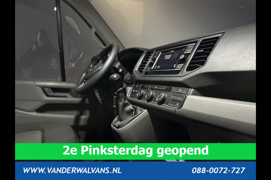 Volkswagen Crafter 2.0 TDI 141pk L3H2 L2H1 Euro6 Airco | Camera | Apple Carplay | Android Auto | 3000kg Trekhaak Bijrijdersbank