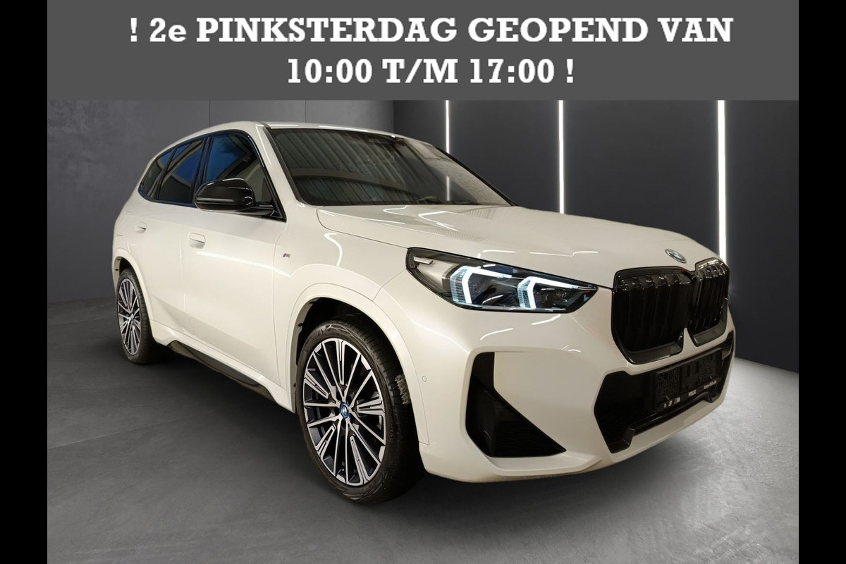 BMW iX1 xDrive30 (67 kWh) M-SPORT ** LED, BRUIN LEDER, PANORAMA, TREKH, ACC, H&K SOUND, 20-inch LMV ** 26k onder NP - EX BMW-AG ** ** INFORMEER OOK NAAR ONZE AANTREKKELIJKE FINANCIAL-LEASE TARIEVEN ** BMW iX1 xDrive30 (67 kWh) M-SPORT ** LED, BRUIN LEDER, PANORAMA, TREKH, ACC, H&K SOUND, 20-inch LMV ** 26k onder NP - EX BMW-AG ** ** INFORMEER OOK NAAR ONZE AANTREKKELIJKE FINANCIAL-LEASE TARIEVEN **