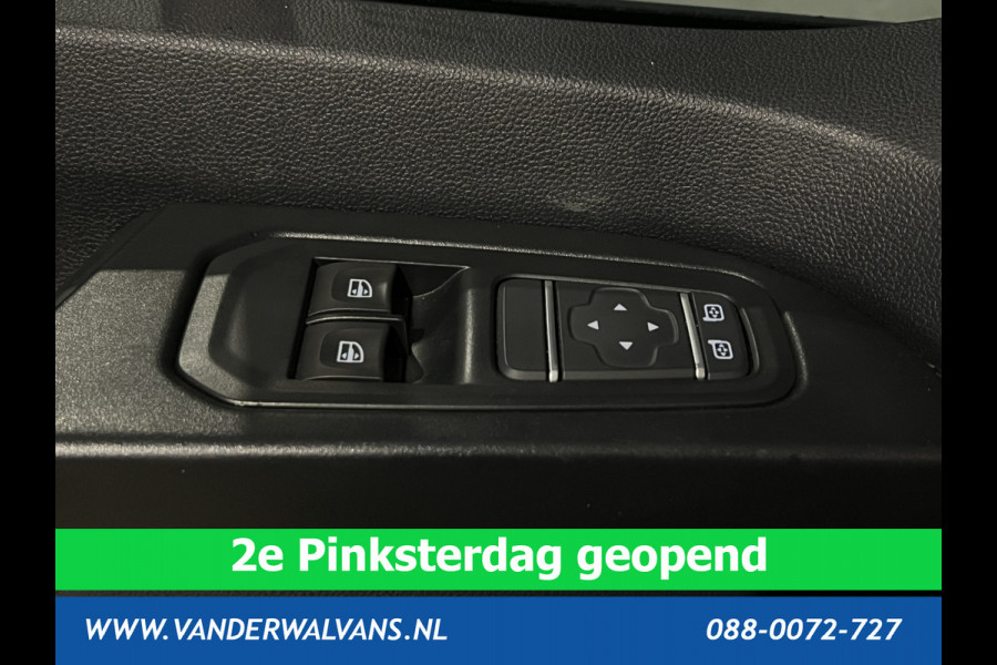 Renault Trafic 2.0 dCi 131pk L2H1 Euro6 Airco | LED | Cruisecontrol | 2500kg Trekhaak Bijrijdersbank