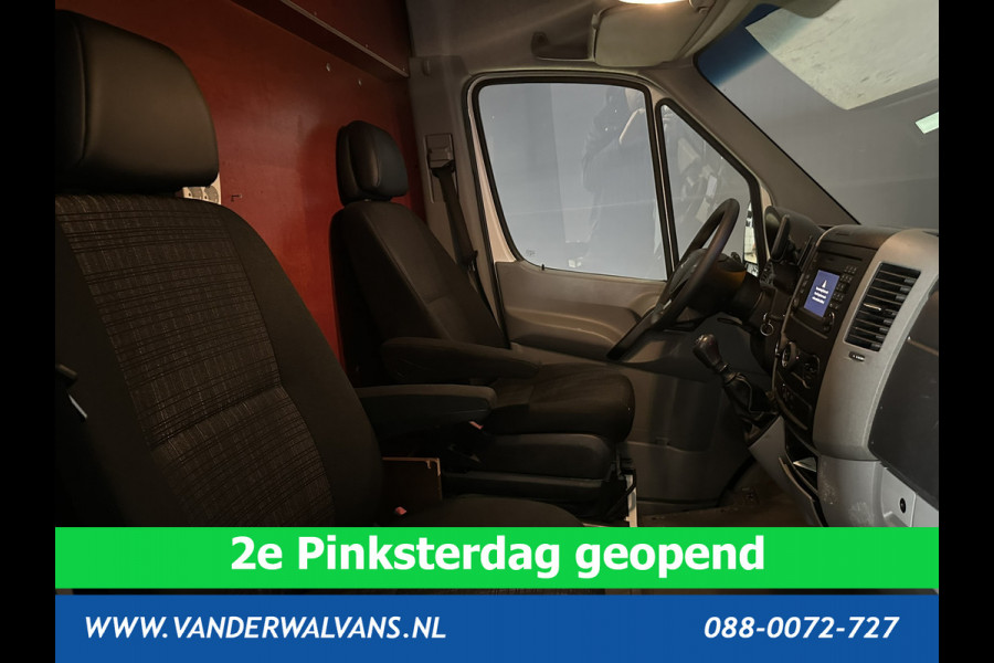Mercedes-Benz Sprinter 316 CDI 163 pk L2H2 Euro6 Airco | Omvormer | Camera | 2800kg Trekhaak Cruisecontrol, Chauffeursstoel