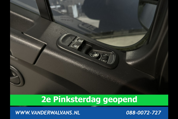 Renault Master 2.3 dCi 150pk L2H2 Euro6 Airco | Imperiaal | LED | Navigatie | Camera | 2500kg Trekhaak Cruisecontrol, Parkeersensoren, Bijrijdersbank
