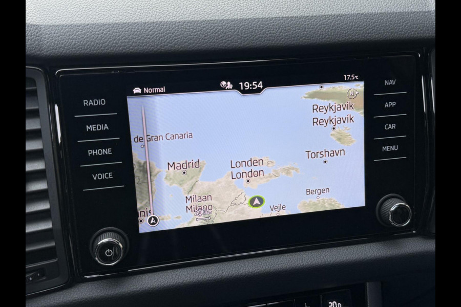 Škoda Kodiaq 1.5 TSI Sportline Automaat | Volleer | Panoramadak | Trekhaak uitklapbaar | Stoelverwarming | ACC | Dode hoek detectie | LED ver