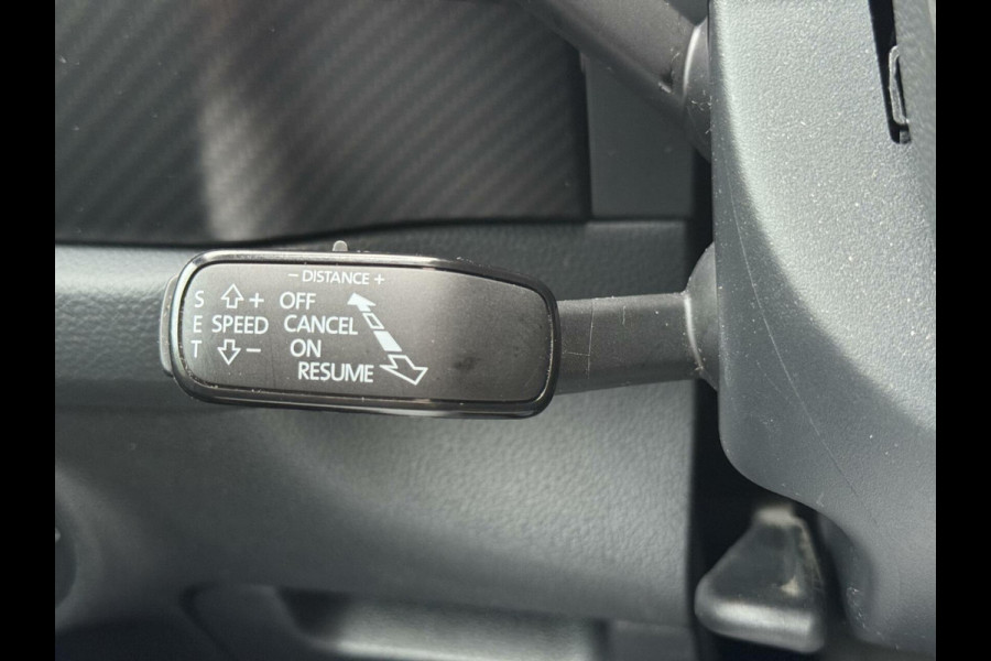 Škoda Kodiaq 1.5 TSI Sportline Automaat | Volleer | Panoramadak | Trekhaak uitklapbaar | Stoelverwarming | ACC | Dode hoek detectie | LED ver