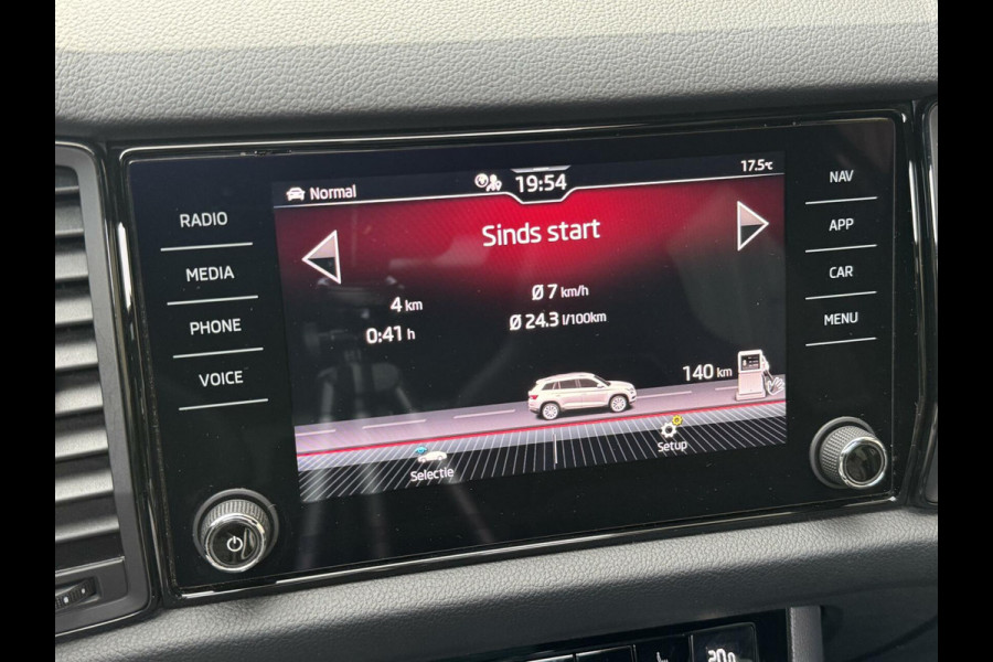 Škoda Kodiaq 1.5 TSI Sportline Automaat | Volleer | Panoramadak | Trekhaak uitklapbaar | Stoelverwarming | ACC | Dode hoek detectie | LED ver