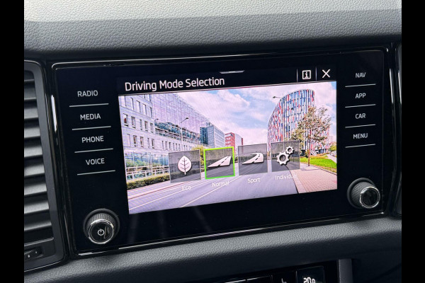 Škoda Kodiaq 1.5 TSI Sportline Automaat | Volleer | Panoramadak | Trekhaak uitklapbaar | Stoelverwarming | ACC | Dode hoek detectie | LED ver