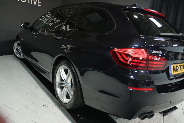 BMW 5 Serie Touring 528xi xDrive M Sport / HUD / 2x MEMORY / 360 / H&K / KEYLESS / NAP