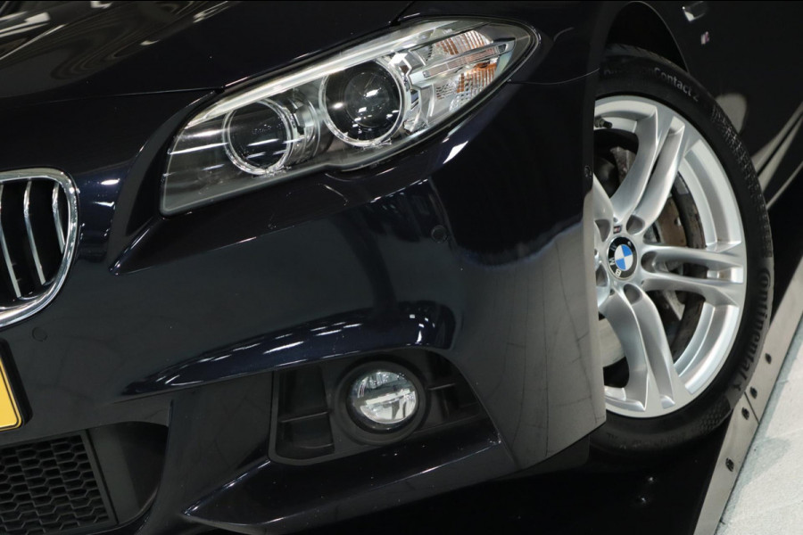BMW 5 Serie Touring 528xi xDrive M Sport / HUD / 2x MEMORY / 360 / H&K / KEYLESS / NAP