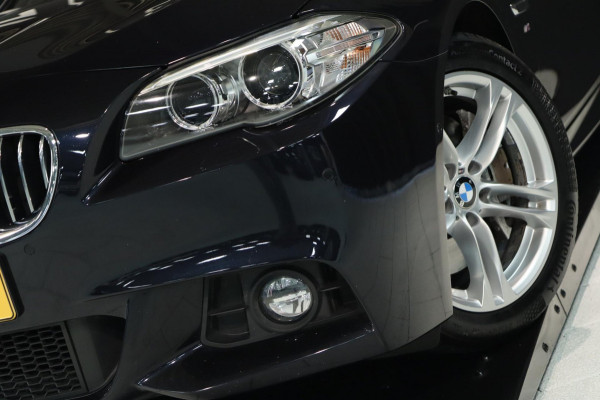 BMW 5 Serie Touring 528xi xDrive M Sport / HUD / 2x MEMORY / 360 / H&K / KEYLESS / NAP