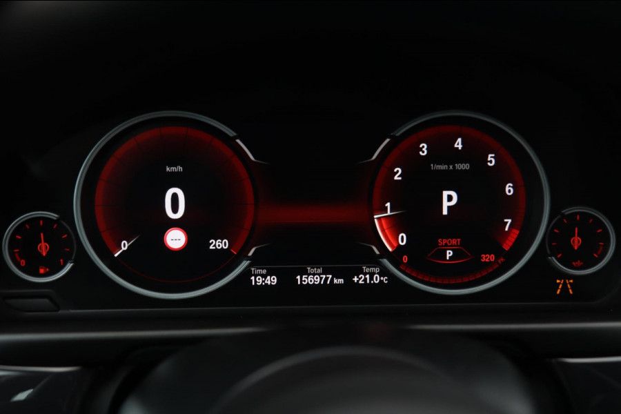 BMW 5 Serie Touring 528xi xDrive M Sport / HUD / 2x MEMORY / 360 / H&K / KEYLESS / NAP