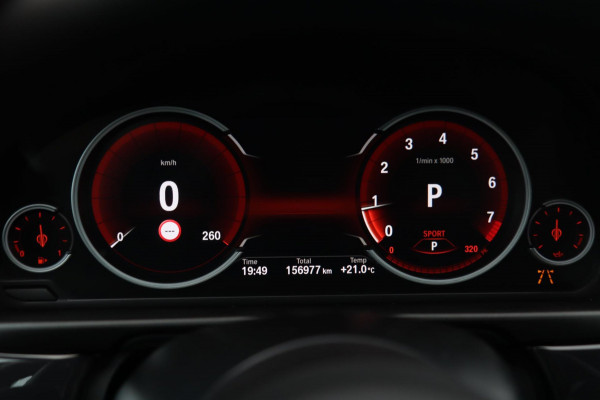 BMW 5 Serie Touring 528xi xDrive M Sport / HUD / 2x MEMORY / 360 / H&K / KEYLESS / NAP