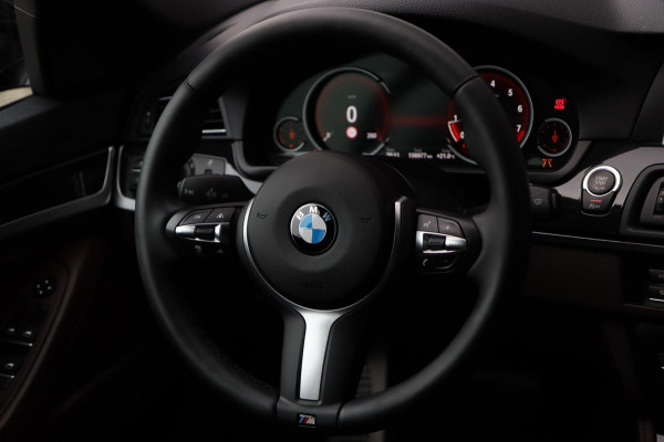 BMW 5 Serie Touring 528xi xDrive M Sport / HUD / 2x MEMORY / 360 / H&K / KEYLESS / NAP
