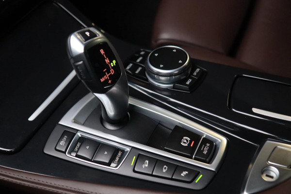 BMW 5 Serie Touring 528xi xDrive M Sport / HUD / 2x MEMORY / 360 / H&K / KEYLESS / NAP