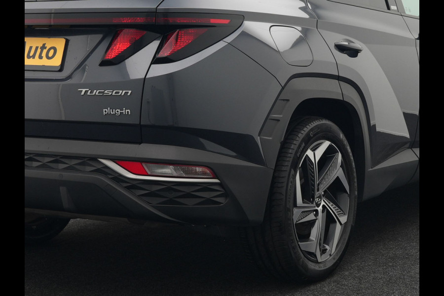 Hyundai Tucson 1.6 T-GDI Comfort 4WD 265pk Plug In Hybrid Dealer O.H. PHEV | Sportstoelen Verwarmd | Navigatie | Camera | Apple Carplay | DAB | L.M. 19" | Climate Control | Virtual |